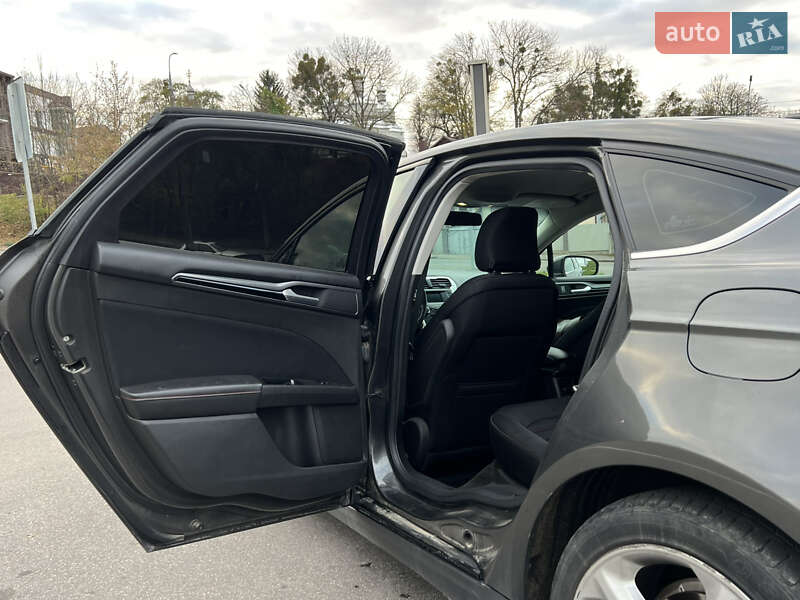 Седан Ford Fusion 2015 в Виннице