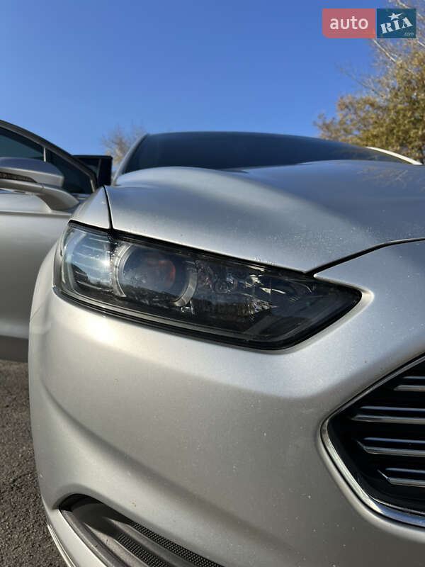 Седан Ford Fusion 2014 в Кам'янському
