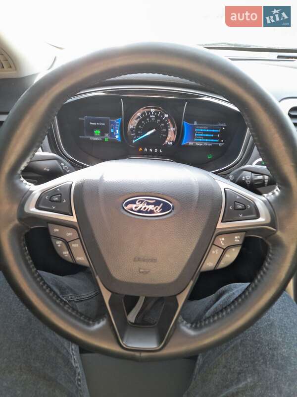 Седан Ford Fusion 2017 в Тернополе