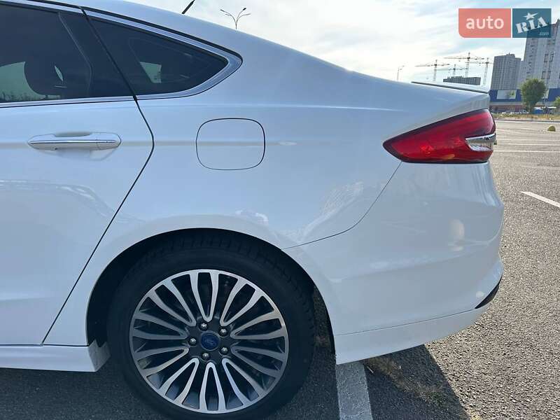 Седан Ford Fusion 2016 в Яготині