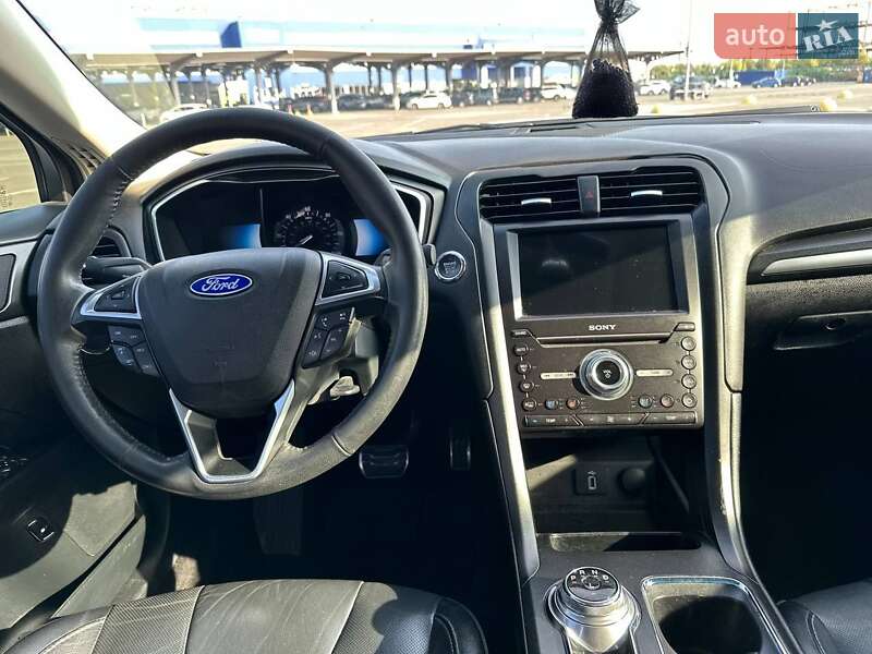 Седан Ford Fusion 2016 в Яготині
