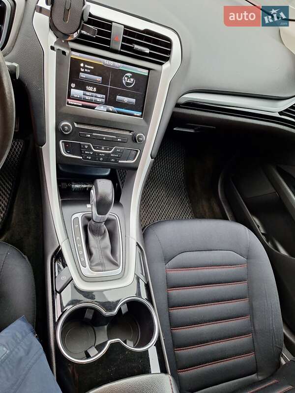 Седан Ford Fusion 2015 в Киеве