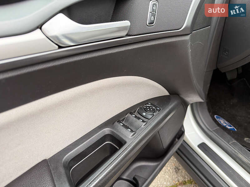 Седан Ford Fusion 2015 в Києві фото 12 Седан Ford Fusion 2015 в Києві