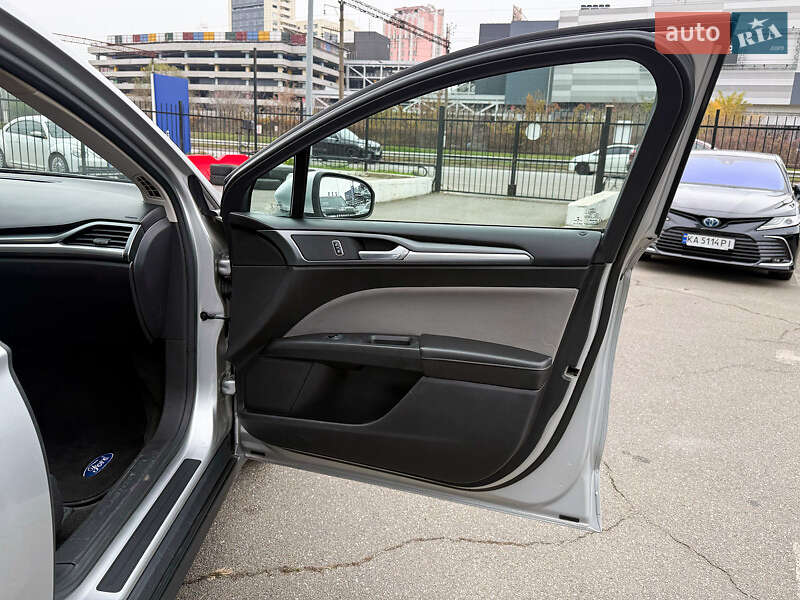 Седан Ford Fusion 2015 в Києві фото 14 Седан Ford Fusion 2015 в Києві