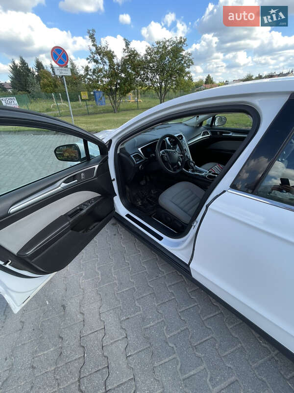 Седан Ford Fusion 2013 в Косові фото 23 Седан Ford Fusion 2013 в Косові