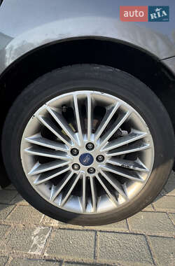 Седан Ford Fusion 2013 в Запорожье