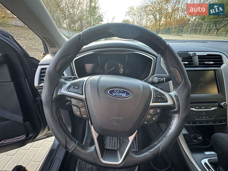 Седан Ford Fusion 2013 в Запорожье