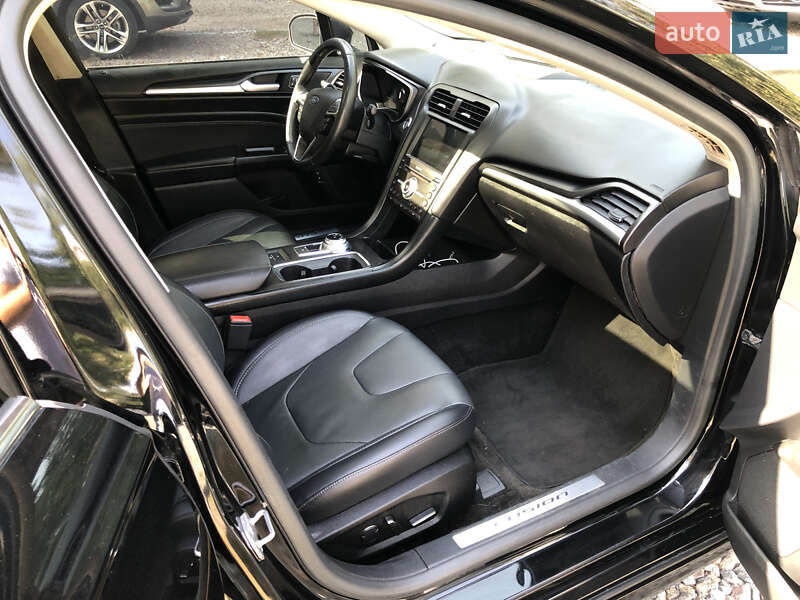 Седан Ford Fusion 2018 в Києві