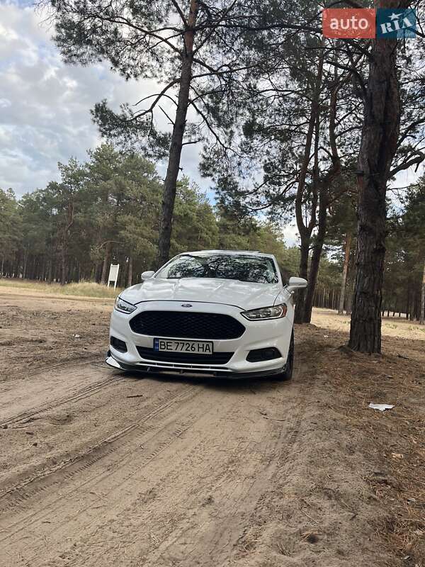 Седан Ford Fusion 2014 в Миколаєві