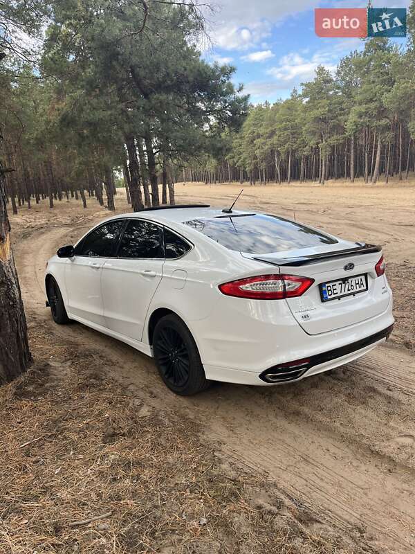 Седан Ford Fusion 2014 в Миколаєві