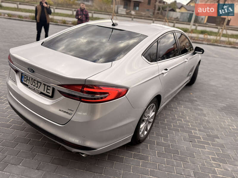 Седан Ford Fusion 2018 в Виннице