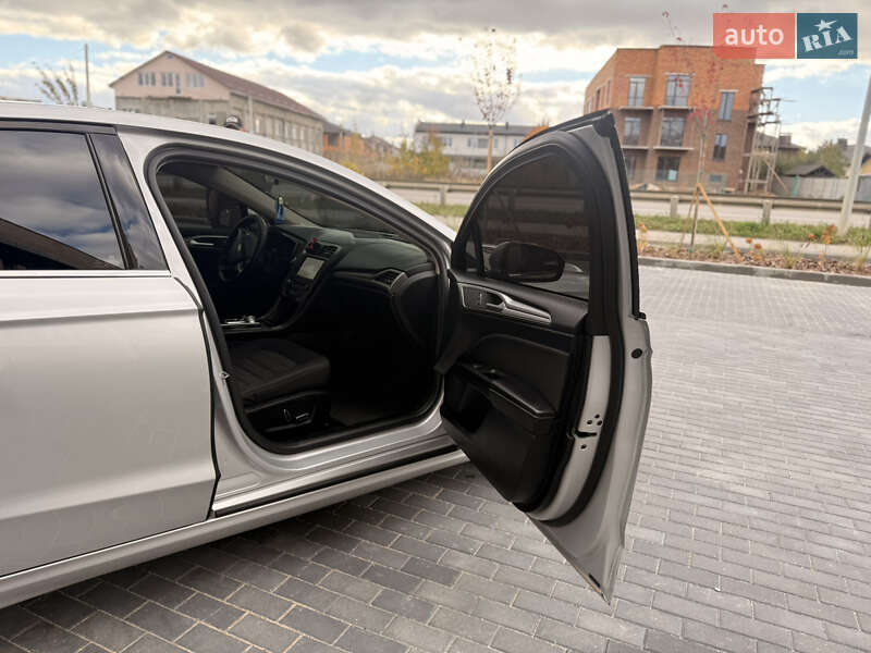 Седан Ford Fusion 2018 в Виннице
