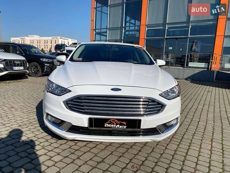 Седан Ford Fusion 2017 в Львові