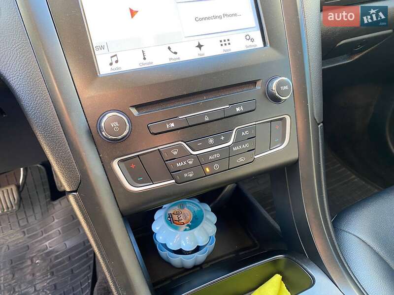 Седан Ford Fusion 2017 в Львові