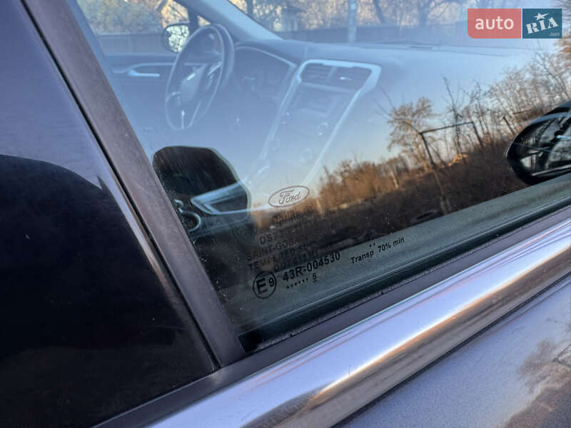 Седан Ford Fusion 2015 в Киеве