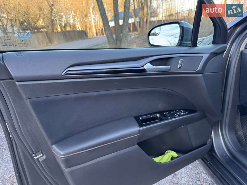 Седан Ford Fusion 2015 в Киеве