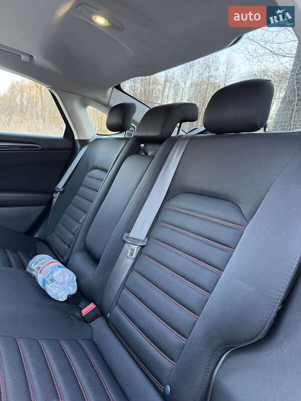 Седан Ford Fusion 2015 в Киеве