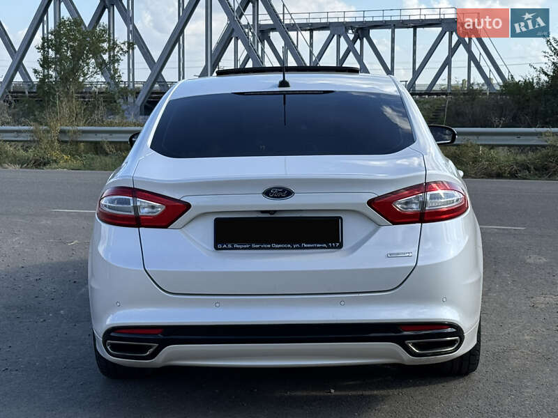 Седан Ford Fusion 2012 в Арцизе