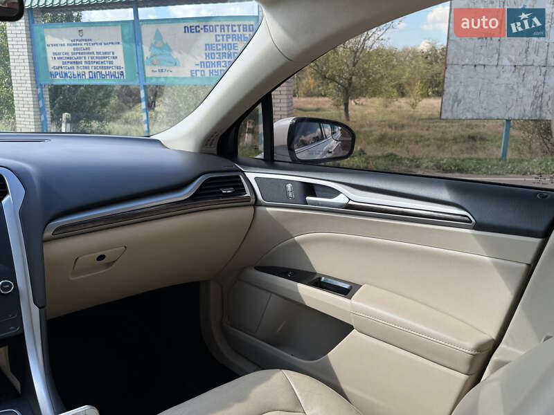 Седан Ford Fusion 2012 в Арцизе