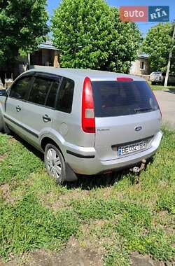Хэтчбек Ford Fusion 2003 в Первомайске