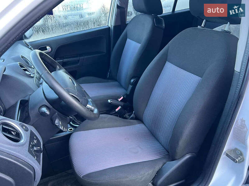 Хетчбек Ford Fusion 2011 в Львові