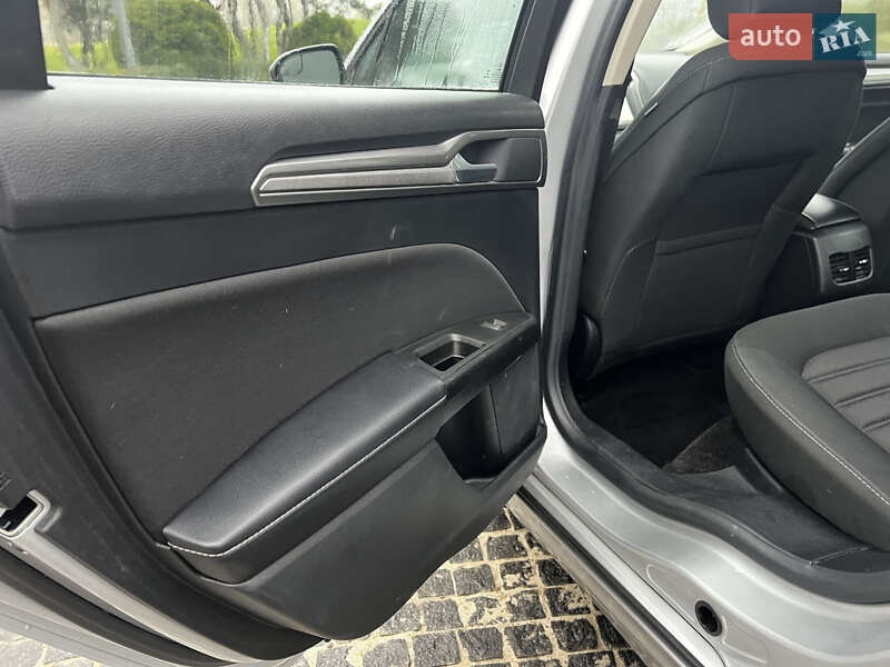 Седан Ford Fusion 2018 в Дніпрі фото 32 Седан Ford Fusion 2018 в Дніпрі