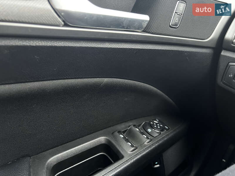 Седан Ford Fusion 2018 в Дніпрі фото 38 Седан Ford Fusion 2018 в Дніпрі