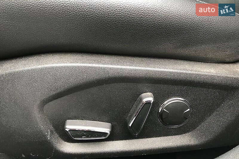 Седан Ford Fusion 2018 в Киеве фото 16 Седан Ford Fusion 2018 в Киеве