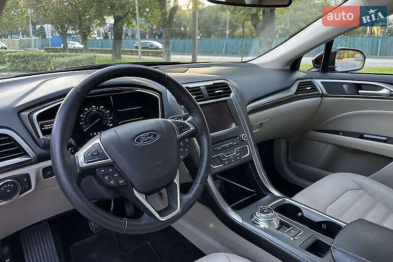 Седан Ford Fusion 2016 в Львове