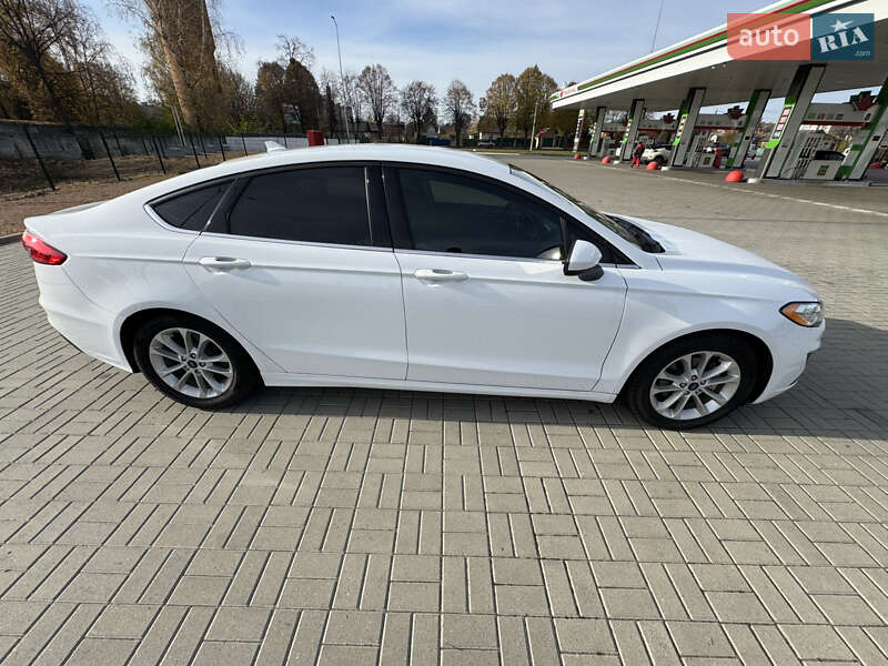 Седан Ford Fusion 2019 в Житомире