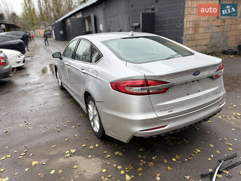 Седан Ford Fusion 2019 в Киеве фото 3 Седан Ford Fusion 2019 в Киеве