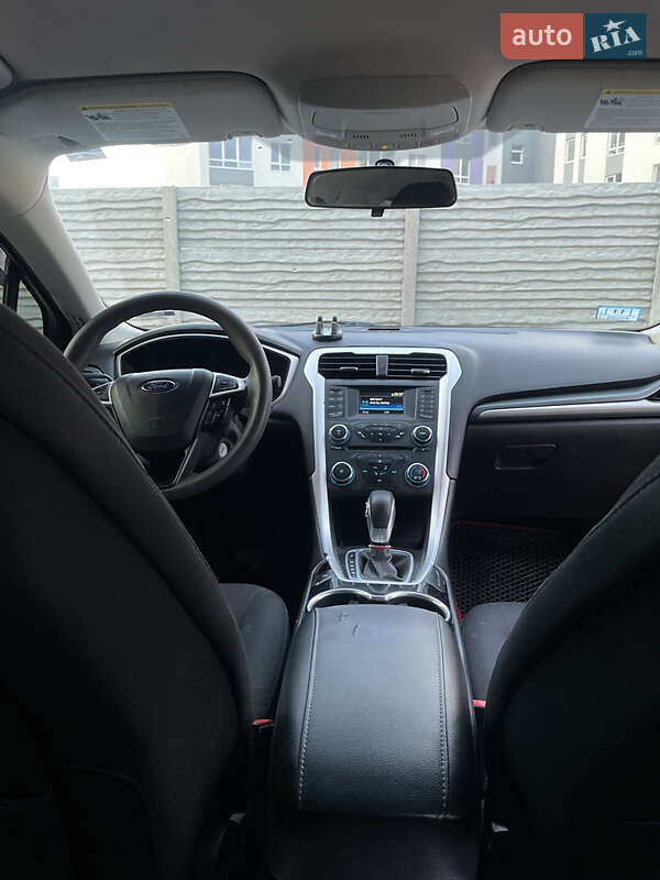 Седан Ford Fusion 2015 в Софіївській Борщагівці