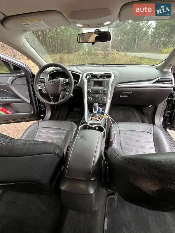 Седан Ford Fusion 2015 в Обухові