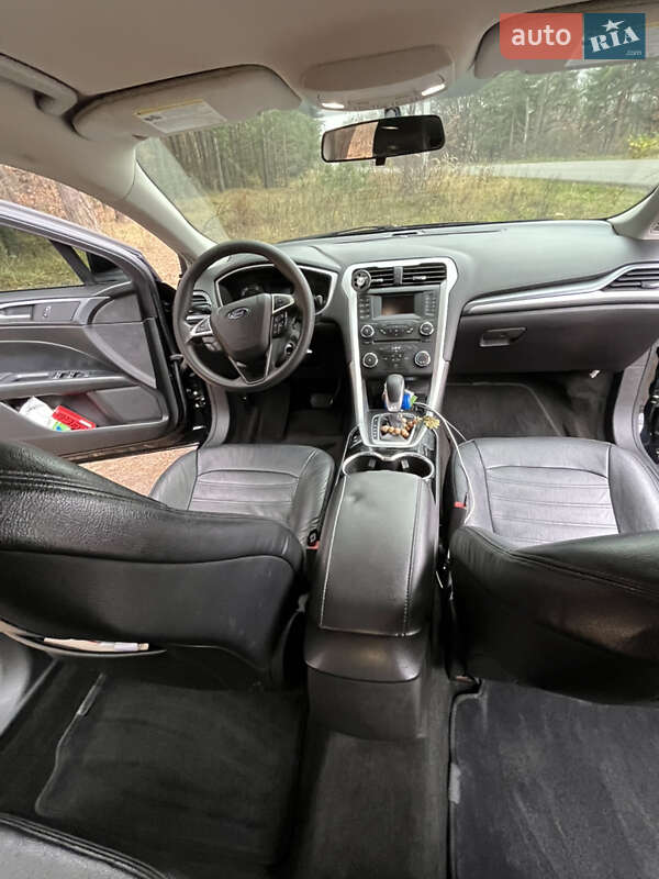 Седан Ford Fusion 2015 в Обухові