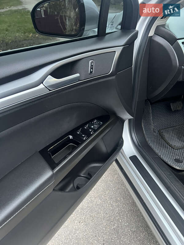 Седан Ford Fusion 2016 в Мироновке фото 15 Седан Ford Fusion 2016 в Мироновке