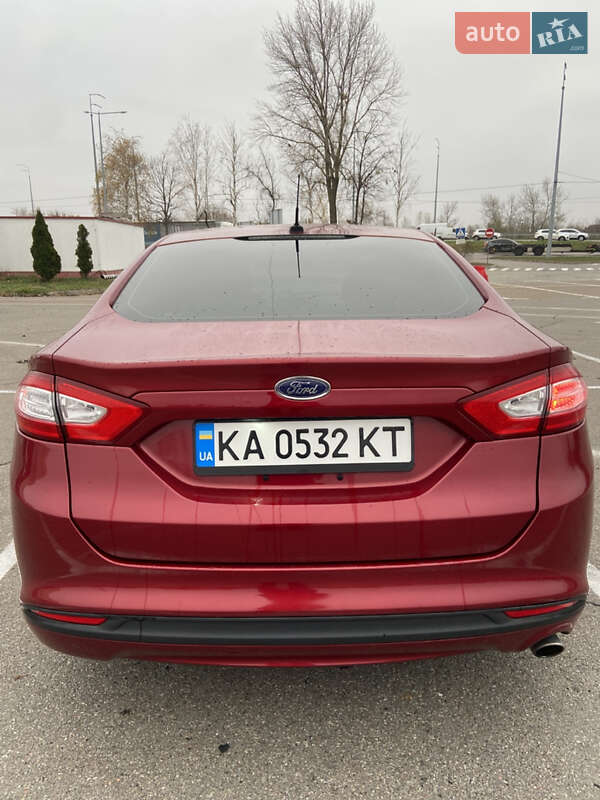 Седан Ford Fusion 2013 в Киеве фото 3 Седан Ford Fusion 2013 в Киеве