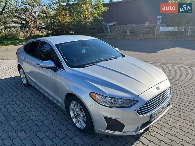 Седан Ford Fusion 2019 в Івано-Франківську