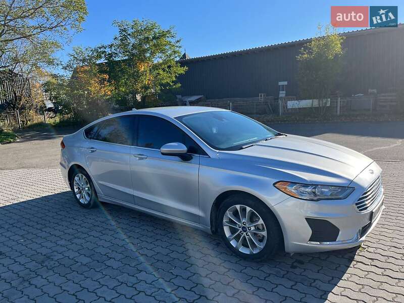 Седан Ford Fusion 2019 в Івано-Франківську