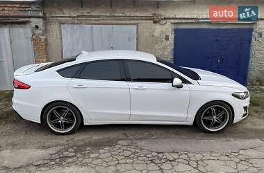 Седан Ford Fusion 2019 в Полтаве