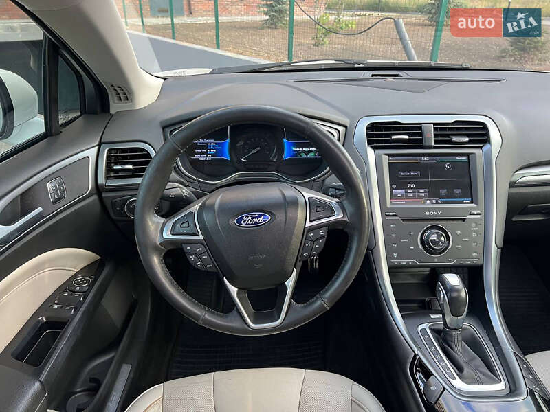 Седан Ford Fusion 2014 в Одесі
