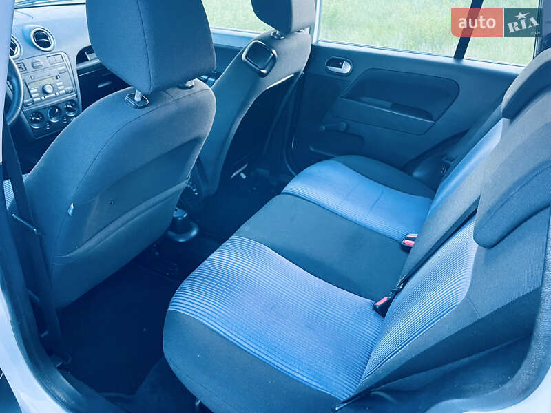 Хетчбек Ford Fusion 2007 в Мукачевому фото 5 Хетчбек Ford Fusion 2007 в Мукачевому