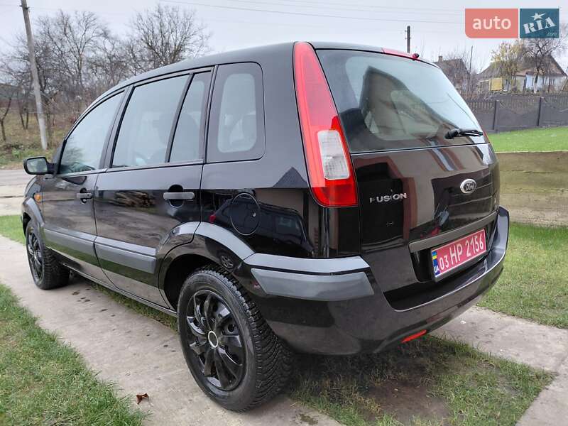 Хетчбек Ford Fusion 2006 в Рівному