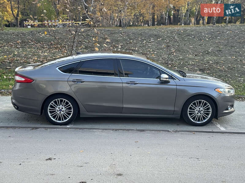 Седан Ford Fusion 2013 в Запоріжжі
