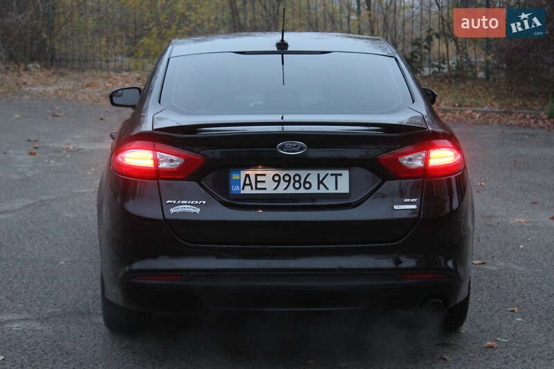 Седан Ford Fusion 2016 в Дніпрі