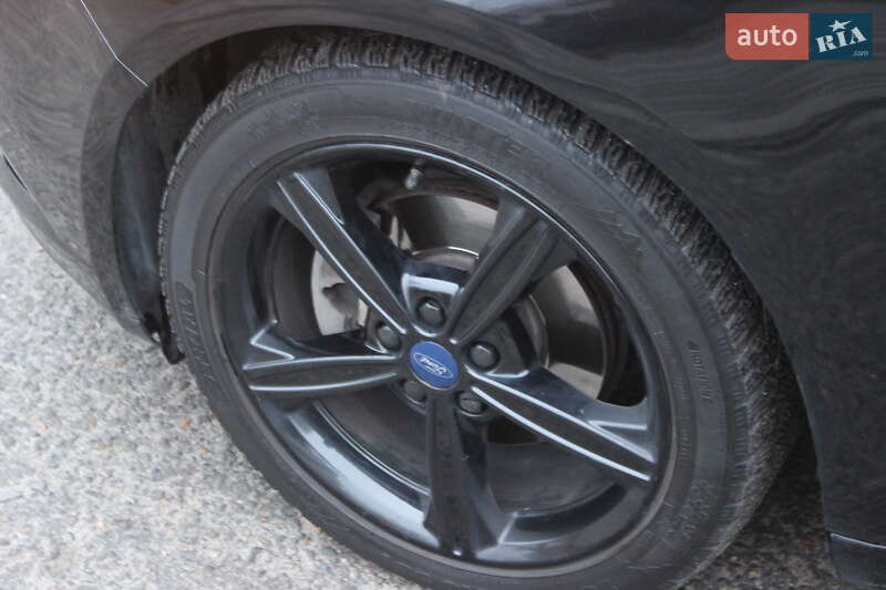 Седан Ford Fusion 2016 в Дніпрі