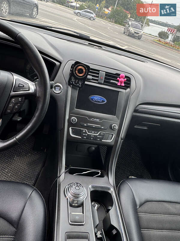 Седан Ford Fusion 2018 в Тернополе