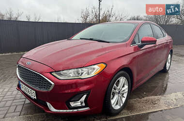 Седан Ford Fusion 2018 в Прилуках