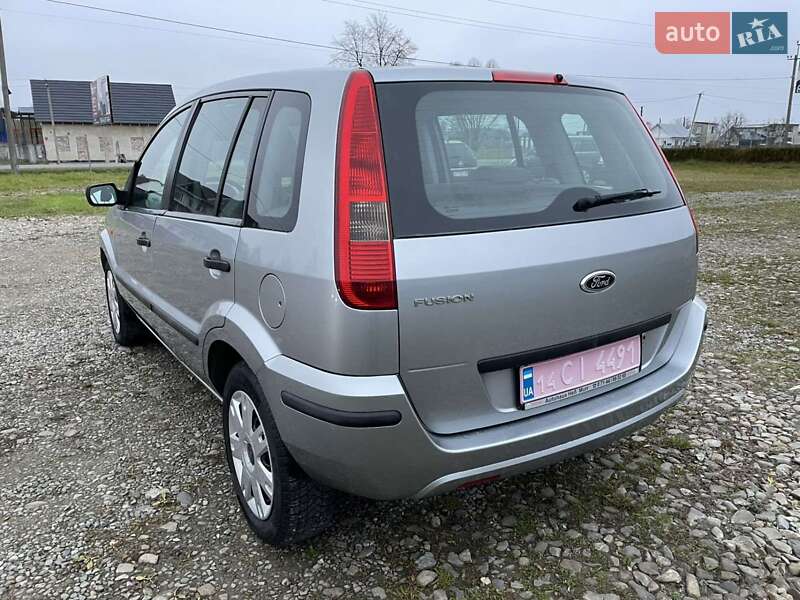 Хэтчбек Ford Fusion 2005 в Косове