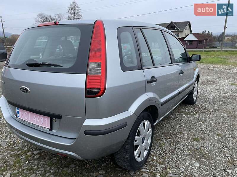 Хэтчбек Ford Fusion 2005 в Косове