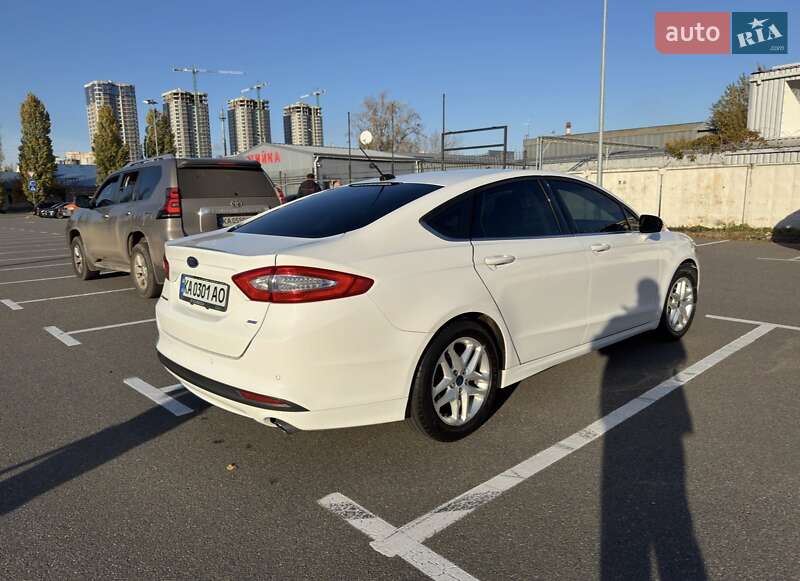 Седан Ford Fusion 2015 в Києві фото 5 Седан Ford Fusion 2015 в Києві